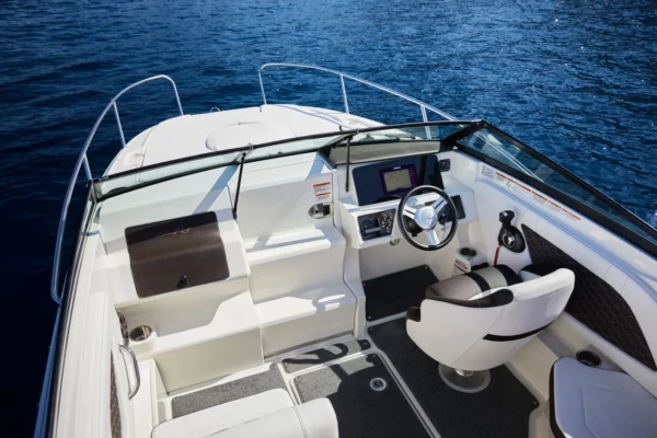 Sea Ray 230 Sun Sport - Image 2