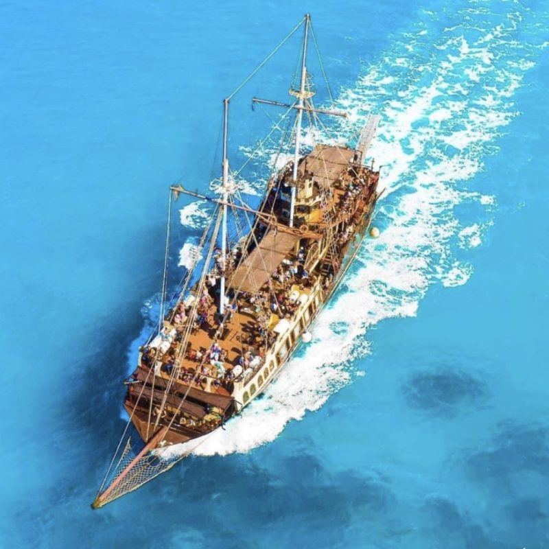 daily boat cruise in Zakynthos